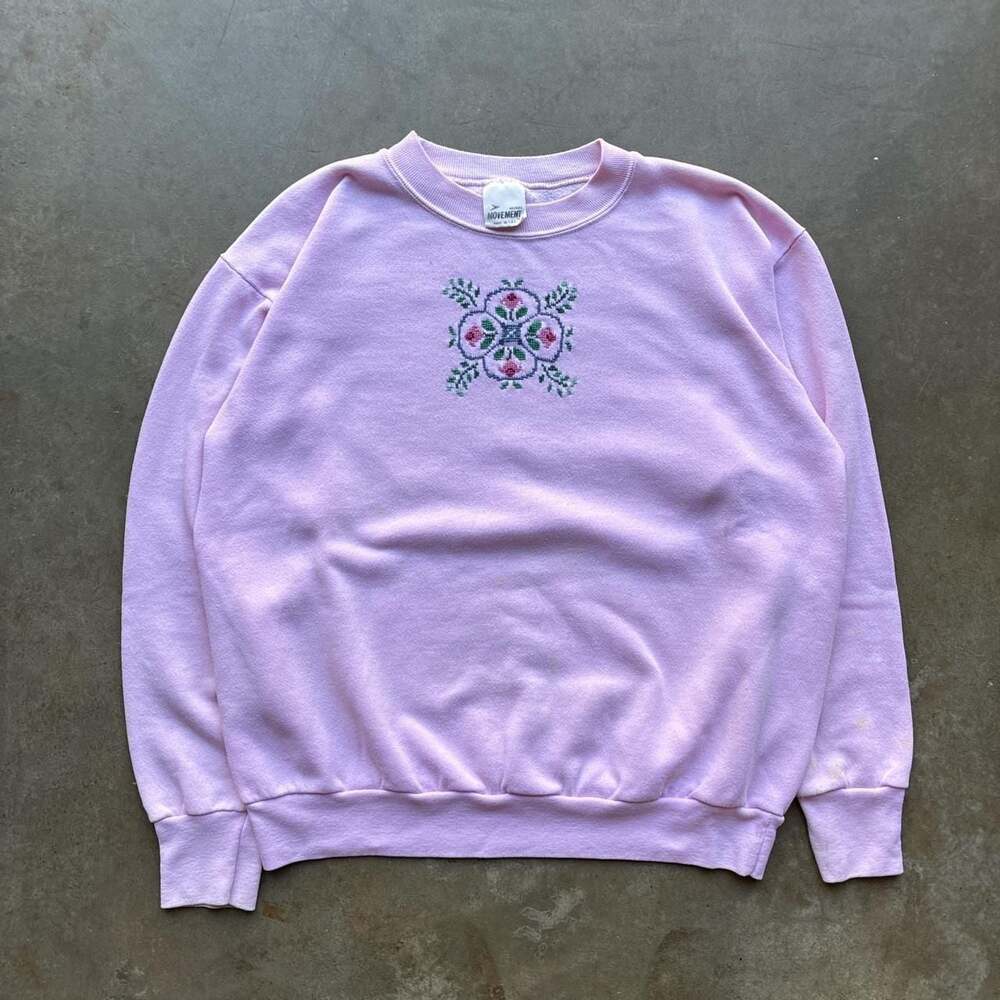 Vintage Movement Cross Stitch Floral Crewneck Sweatshirt Pink Medium